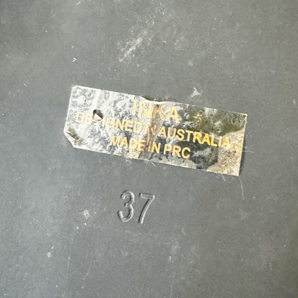 SENSO | INKA IV Black Ebony, Fuzzy Cross Strap Slide Sandal Sz. 37 - Picture 5 of 6